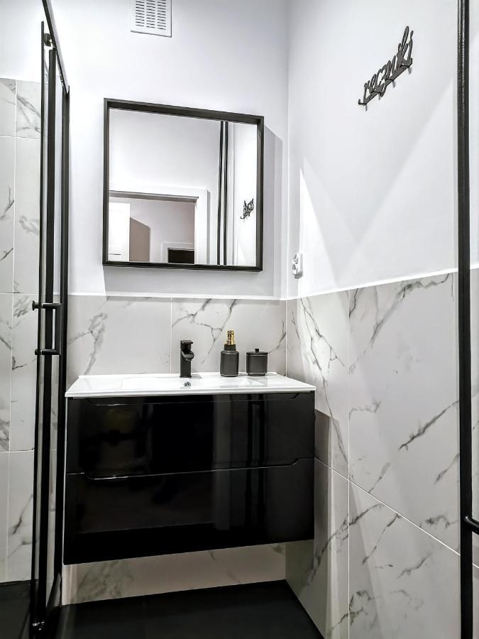 Przytulny Apartament Przy Sokolskiej - 550 Metrow Od Spodka Katowice Exteriör bild